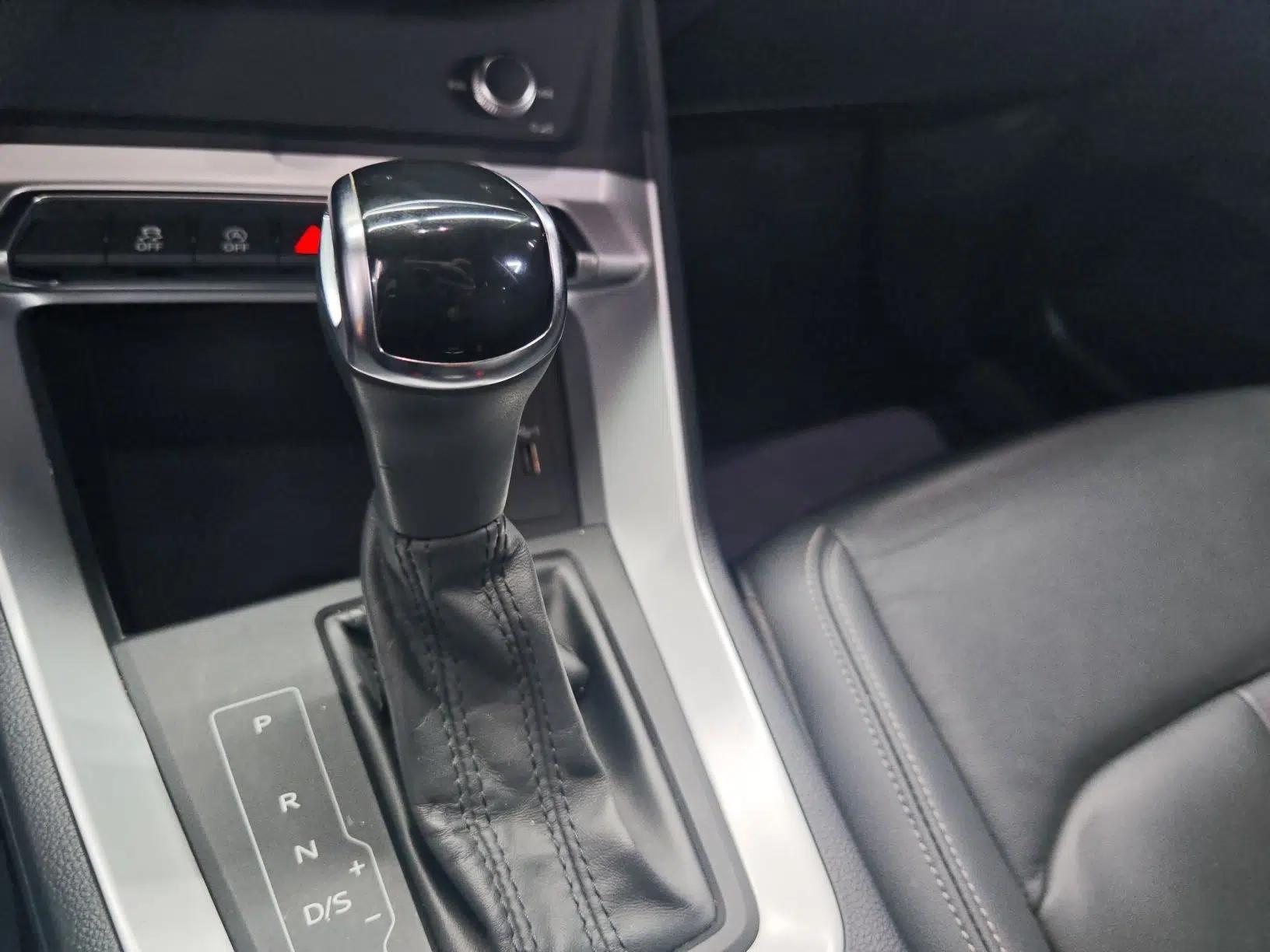 Audi Q3 2019 35 TFSI Advanced Style Edition — миниатюра 12