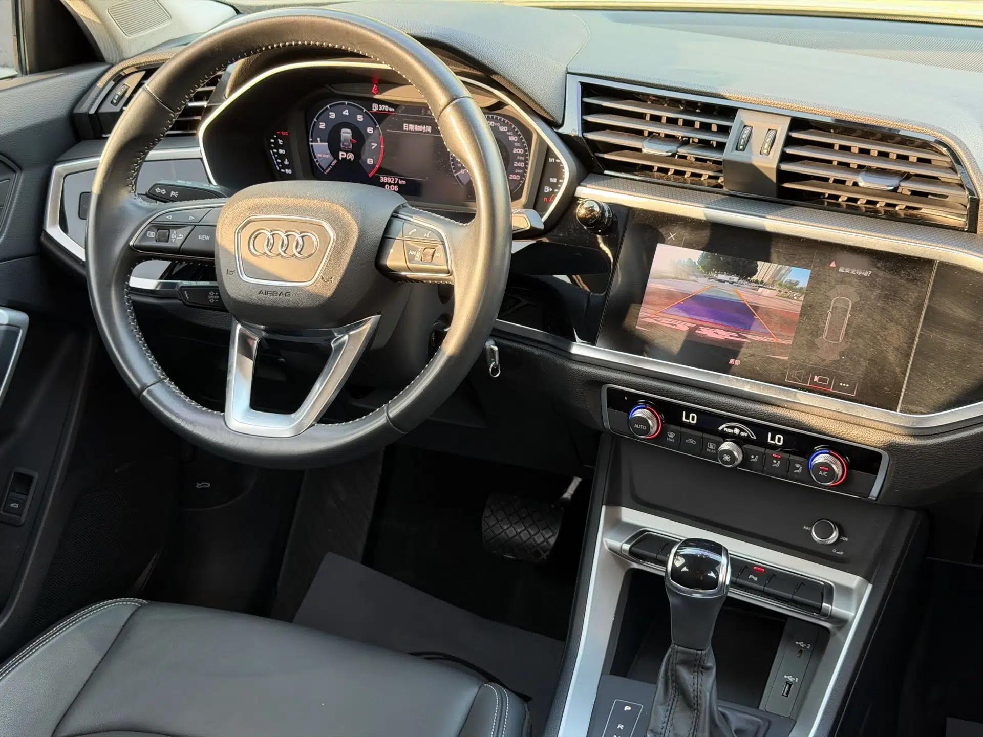 Audi Q3 2019 35 TFSI Advanced Style Edition — миниатюра 16