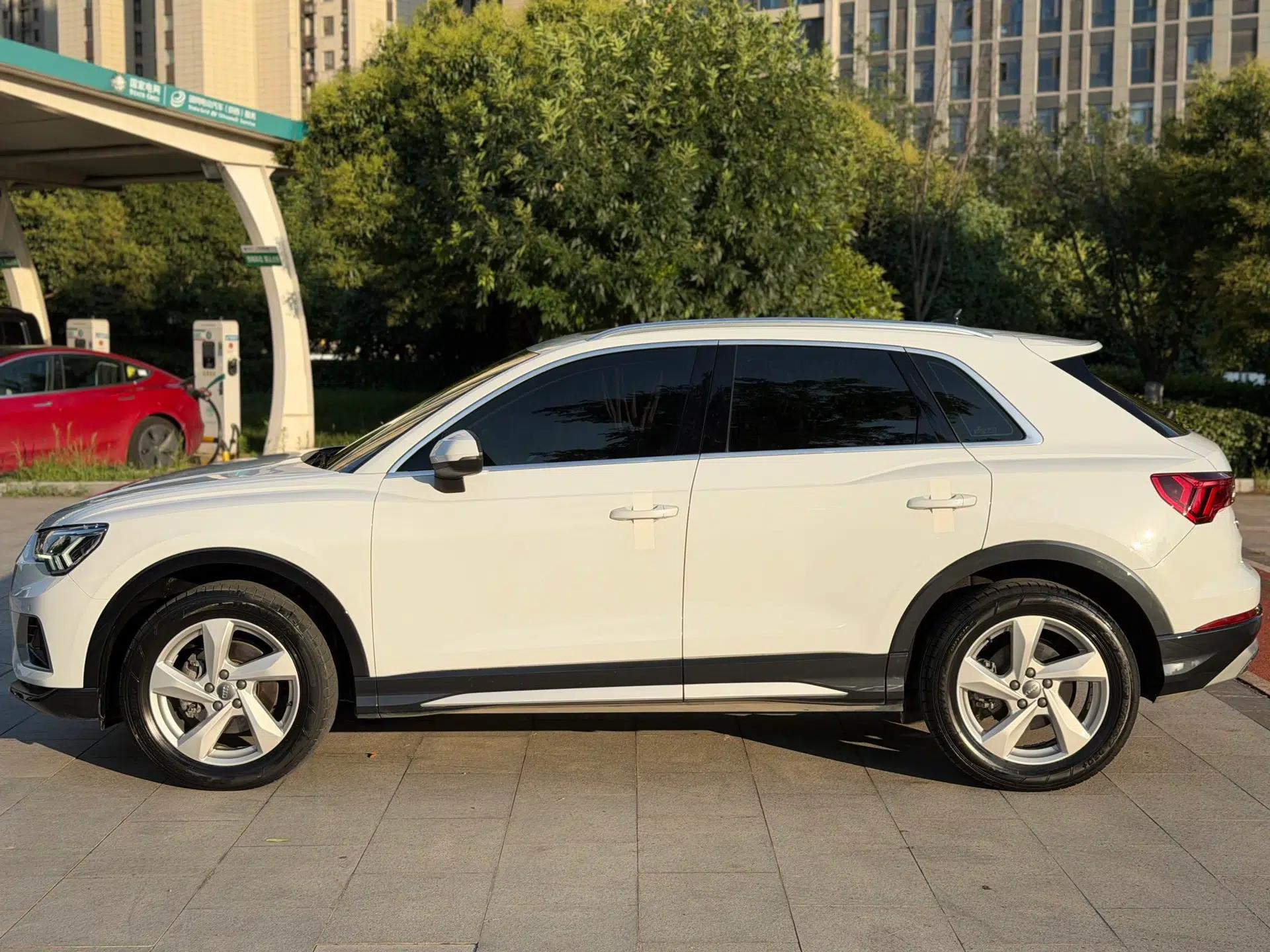 Audi Q3 2019 35 TFSI Advanced Style Edition — миниатюра 4