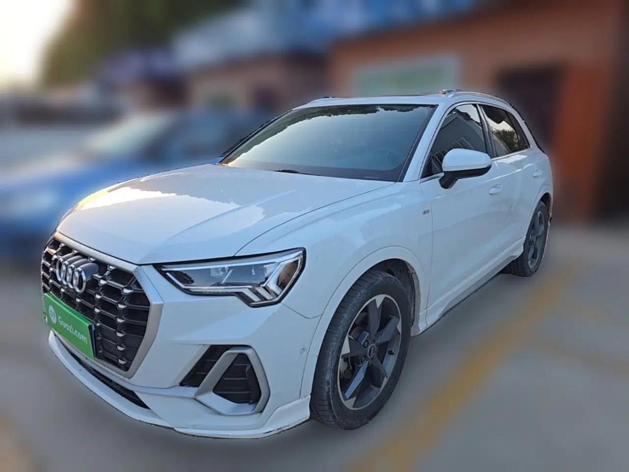 Audi Q3 2023 35 TFSI Fashion Dynamic Model (1.5T) — миниатюра 1