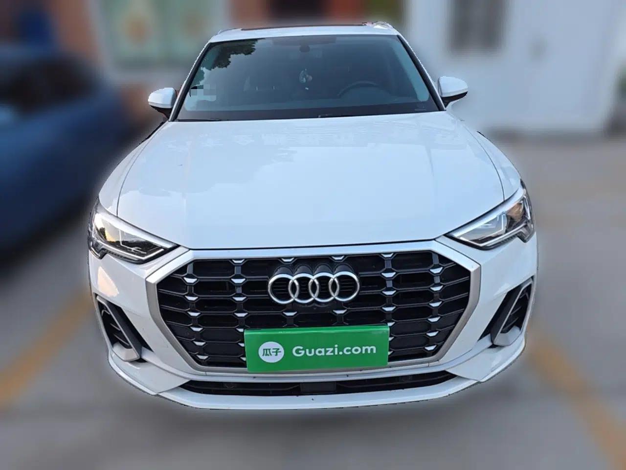 Audi Q3 2023 35 TFSI Fashion Dynamic Model (1.5T) — миниатюра 2