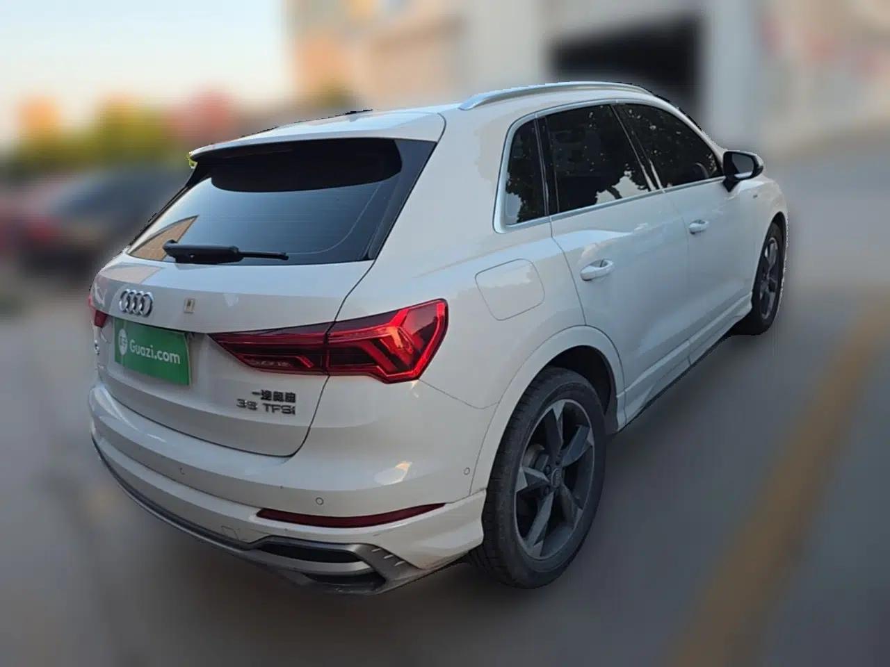 Audi Q3 2023 35 TFSI Fashion Dynamic Model (1.5T) — миниатюра 6