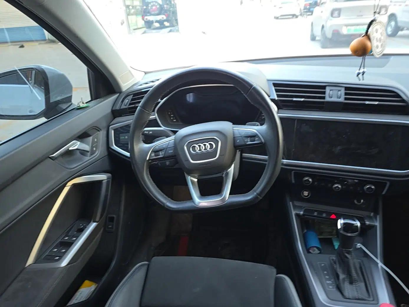 Audi Q3 2023 35 TFSI Fashion Dynamic Model (1.5T) — миниатюра 10