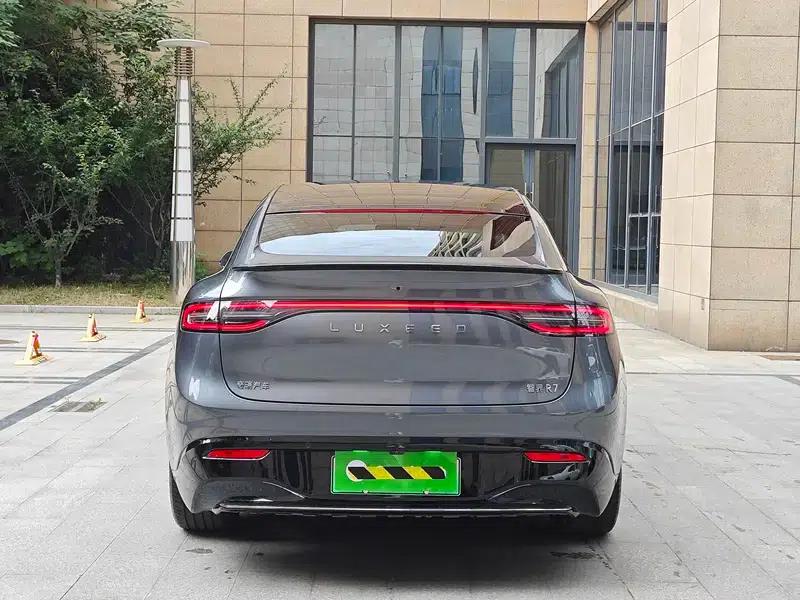 Zhijie R7 2024 Pure Electric 100kWh Max Rear-Wheel Drive Version — миниатюра 6