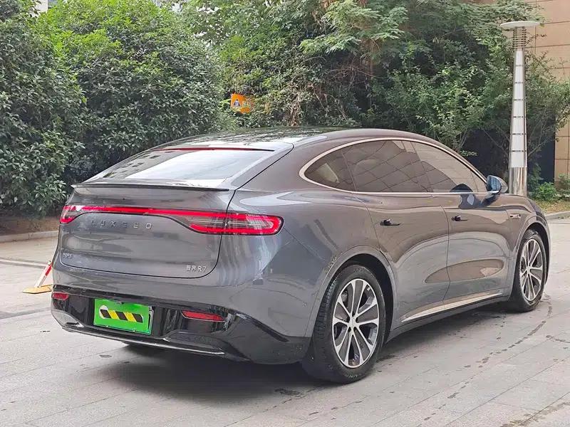 Zhijie R7 2024 Pure Electric 100kWh Max Rear-Wheel Drive Version — миниатюра 7