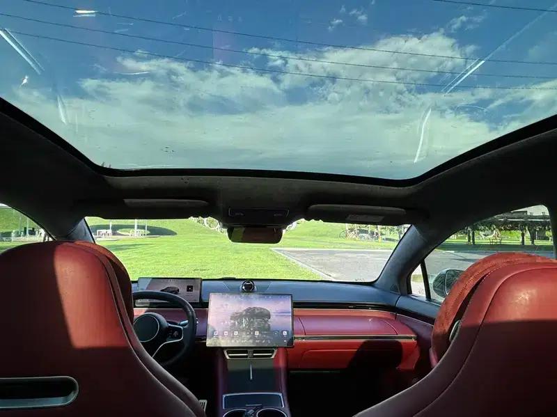 Zhijie R7 2024 Range Extender 37kWh Max Rear-Wheel Drive Version — миниатюра 13