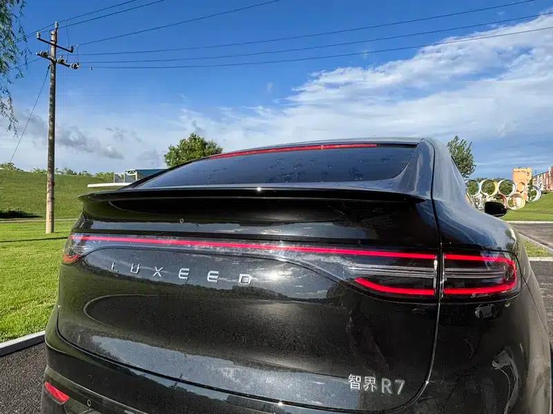 Zhijie R7 2024 Range Extender 37kWh Max Rear-Wheel Drive Version — миниатюра 8