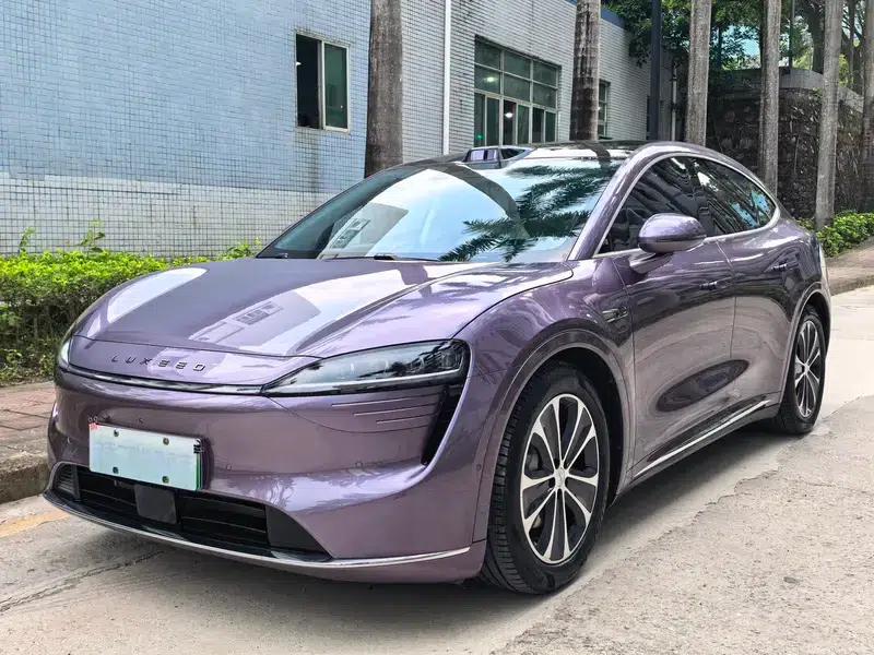 Zhijie R7 2024 Range Extender 37kWh Max Rear-Wheel Drive Version — миниатюра 1