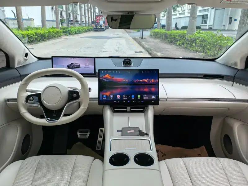 Zhijie R7 2024 Range Extender 37kWh Max Rear-Wheel Drive Version — миниатюра 11