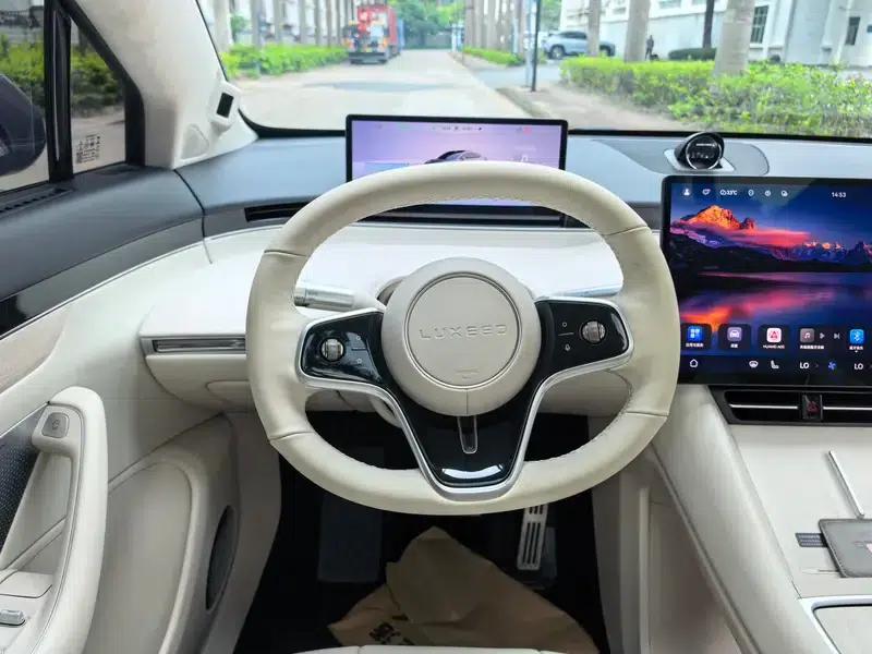Zhijie R7 2024 Range Extender 37kWh Max Rear-Wheel Drive Version — миниатюра 12