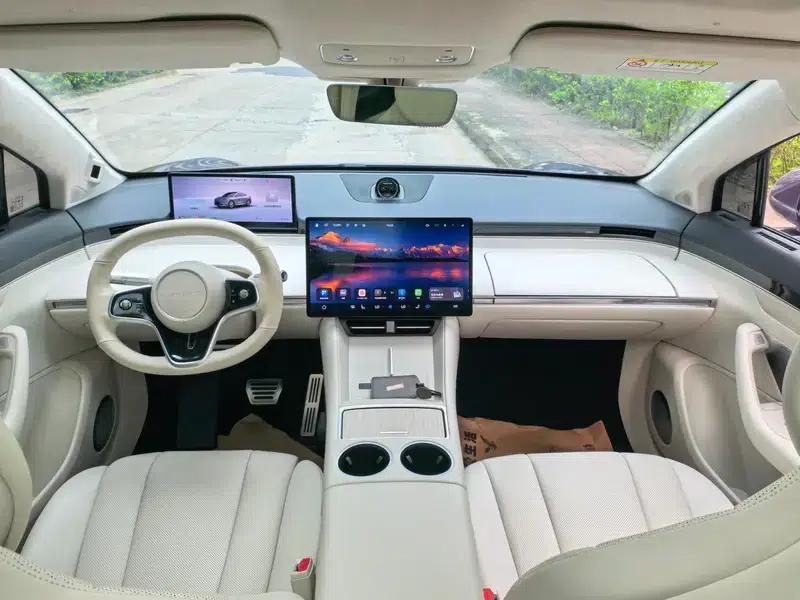 Zhijie R7 2024 Range Extender 37kWh Max Rear-Wheel Drive Version — миниатюра 13