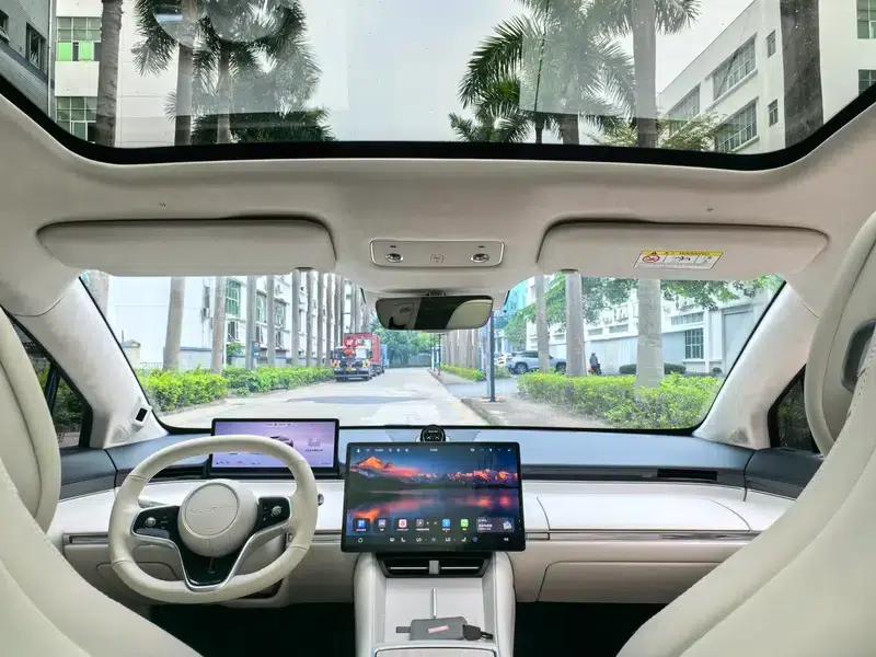 Zhijie R7 2024 Range Extender 37kWh Max Rear-Wheel Drive Version — миниатюра 15