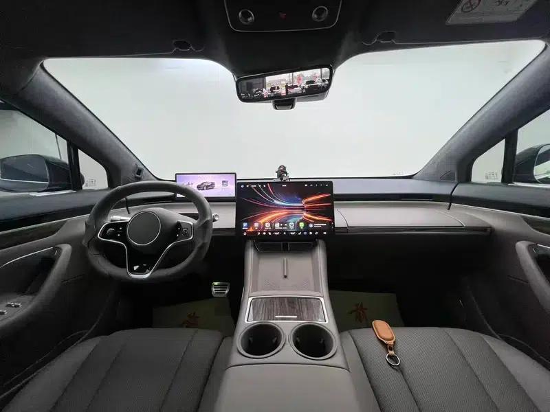2025 Smart World R7 Extended Range 53.4kWh Ultra 4WD Edition — миниатюра 7