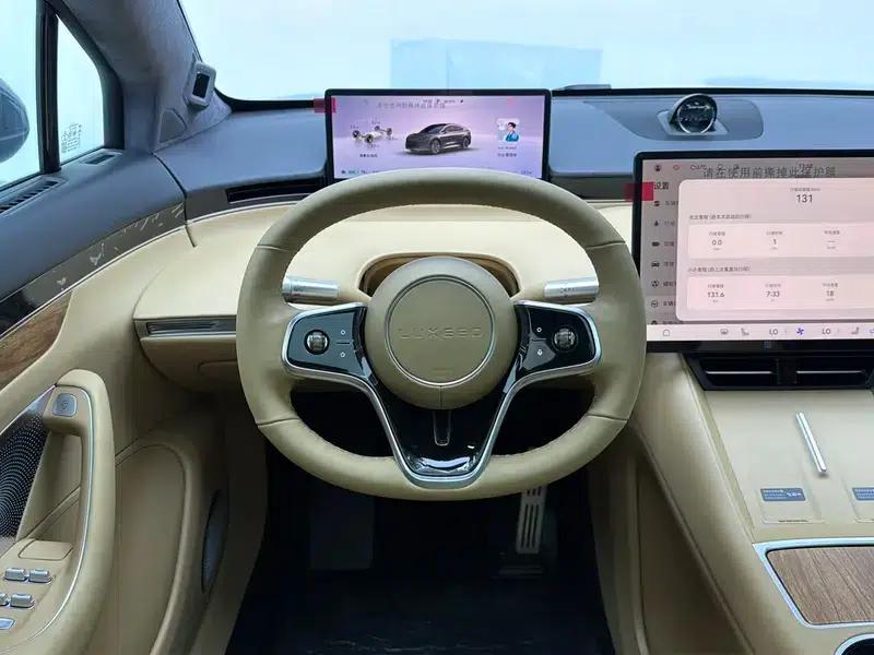 Zhijie R7 2024 Pure Electric 82kWh Max Rear-Wheel Drive Version — миниатюра 16