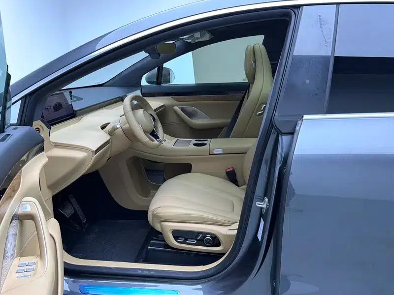 Zhijie R7 2024 Pure Electric 82kWh Max Rear-Wheel Drive Version — миниатюра 17