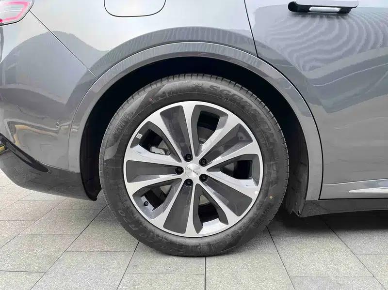 Zhijie R7 2024 Pure Electric 100kWh Max Rear-Wheel Drive Version — миниатюра 13