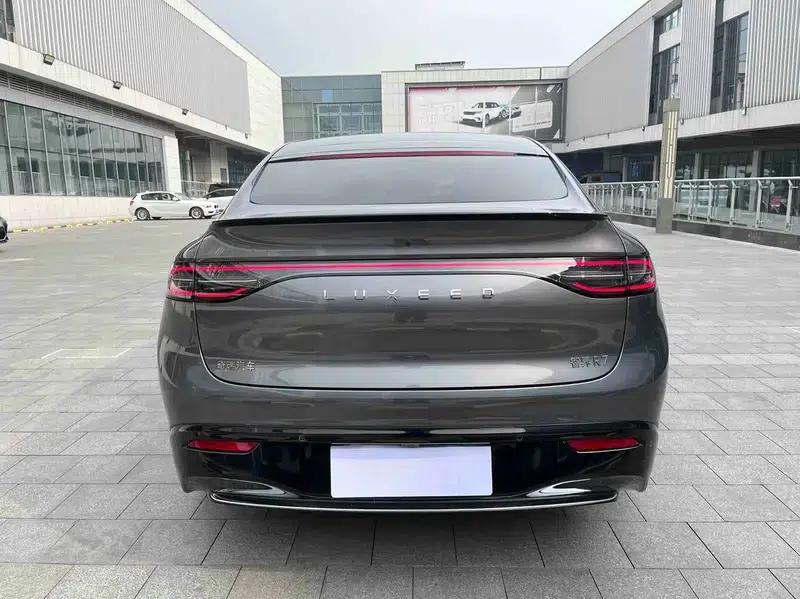 Zhijie R7 2024 Pure Electric 100kWh Max Rear-Wheel Drive Version — миниатюра 5