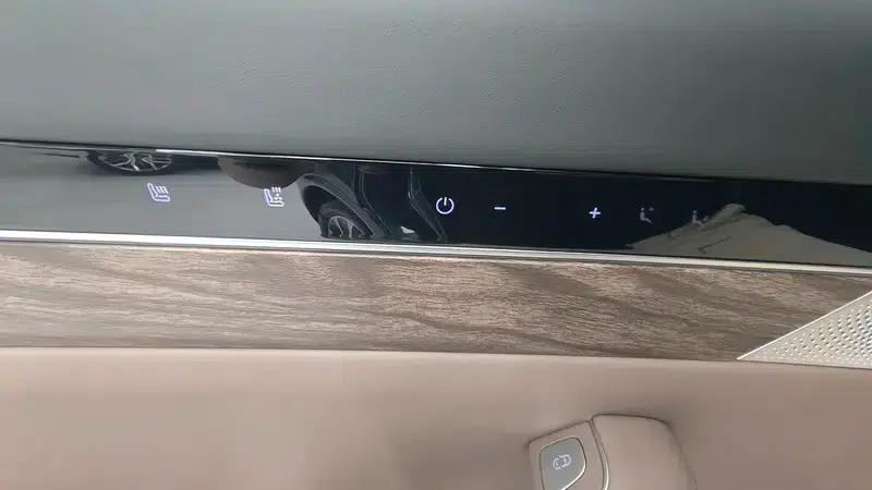 Zhijie R7 2024 Range Extender 37kWh Max Rear-Wheel Drive Version — миниатюра 15