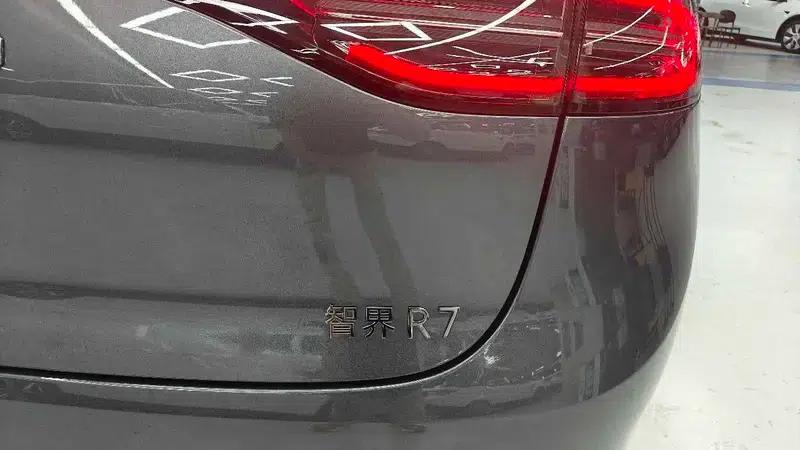 Zhijie R7 2024 Range Extender 37kWh Max Rear-Wheel Drive Version — миниатюра 16