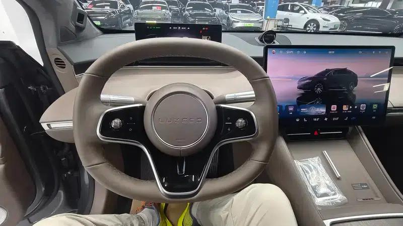 Zhijie R7 2024 Range Extender 37kWh Max Rear-Wheel Drive Version — миниатюра 17
