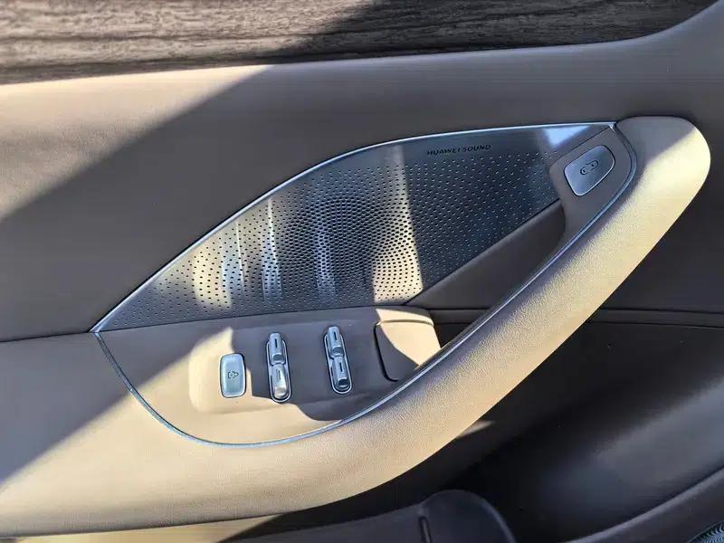 Zhijie R7 2024 Range Extender 37kWh Max Rear-Wheel Drive Version — миниатюра 8