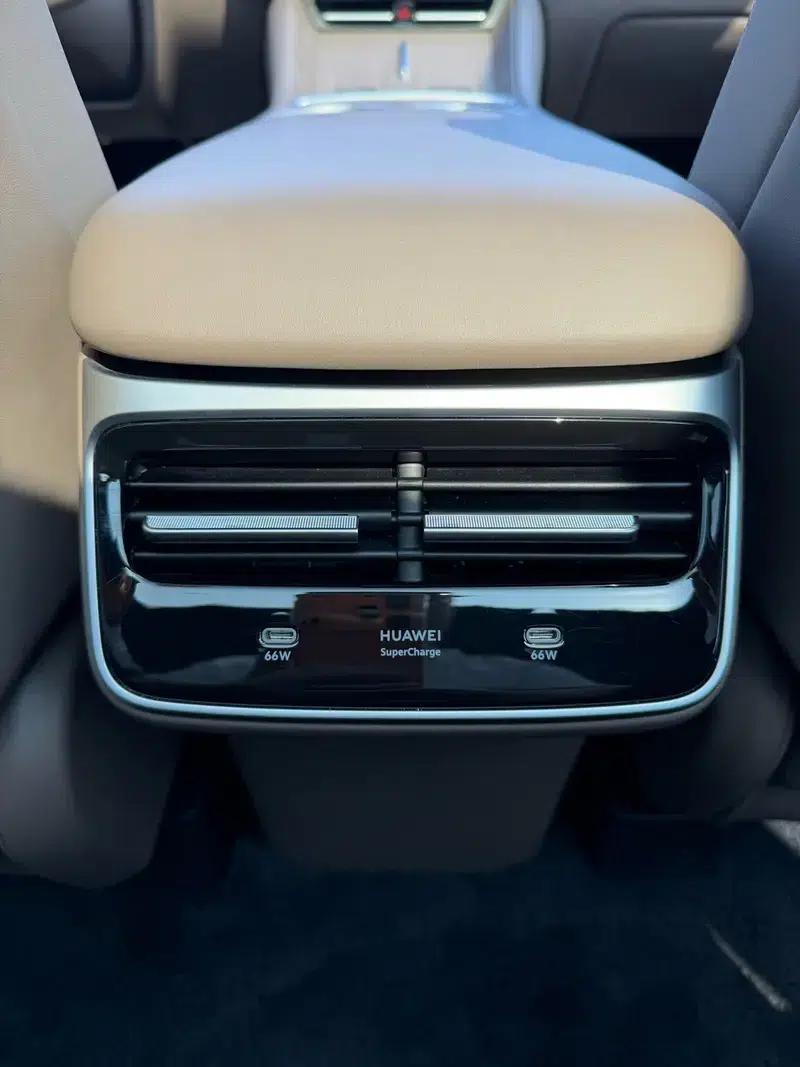 Zhijie R7 2024 Range Extender 37kWh Max Rear-Wheel Drive Version — миниатюра 13