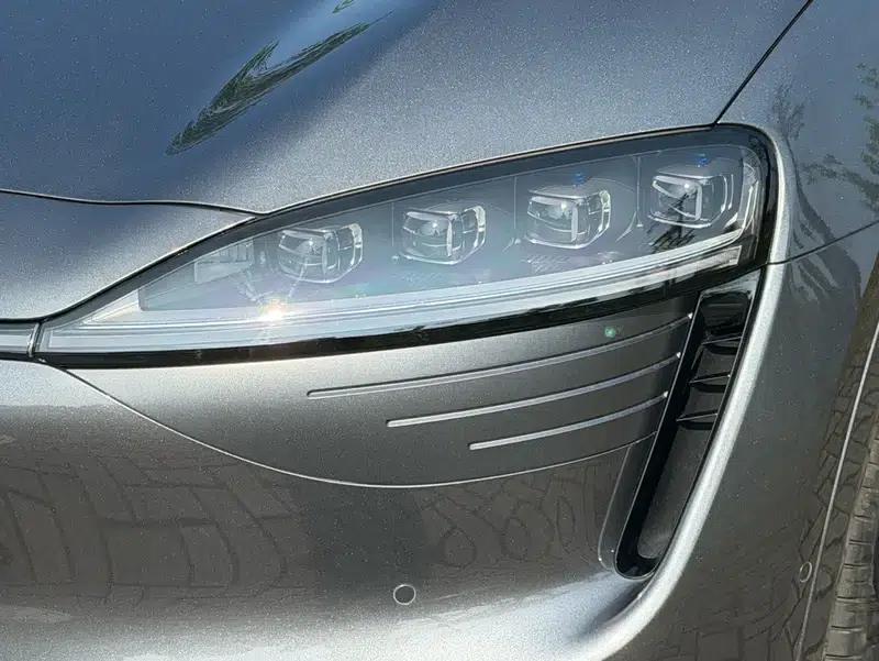 Zhijie R7 2024 Range Extender 37kWh Max Rear-Wheel Drive Version — миниатюра 8