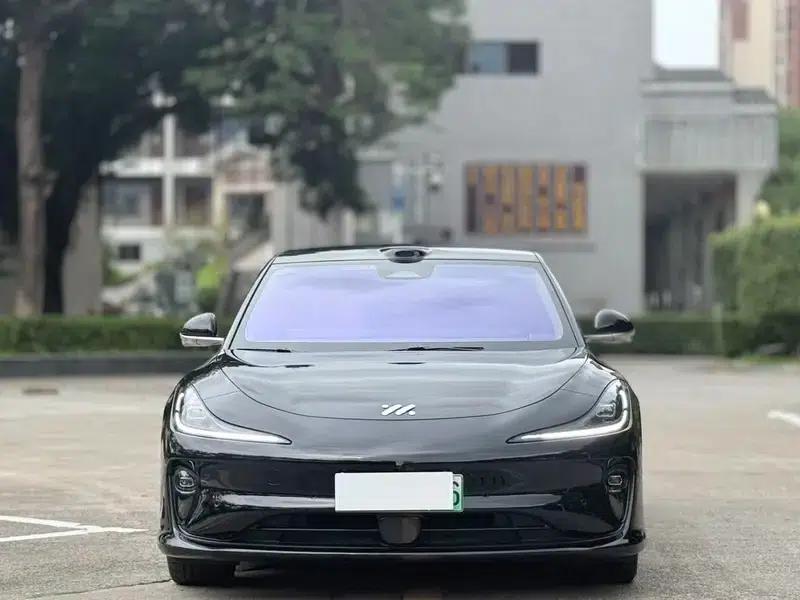Zhiji L6 2025 Max+ 74kWh — миниатюра 2