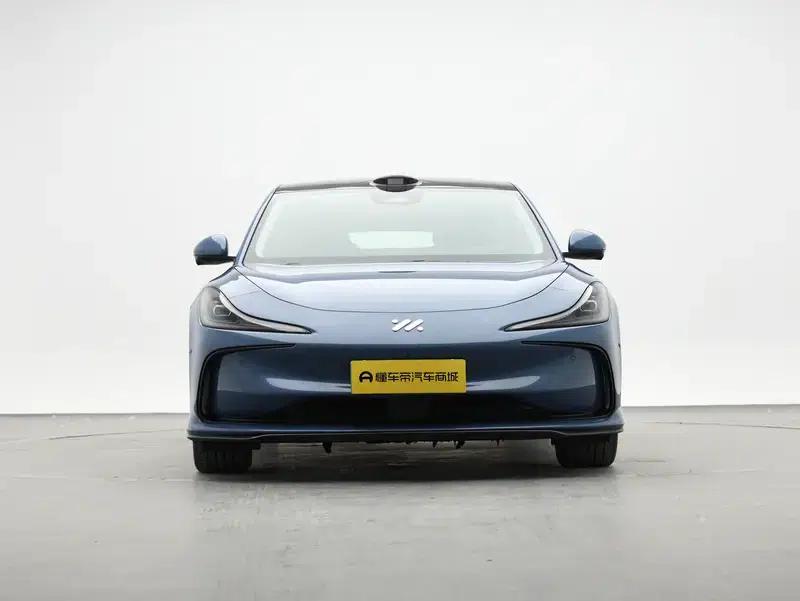 Zhiji L6 2024 Max Standard Edition 75kWh — миниатюра 2