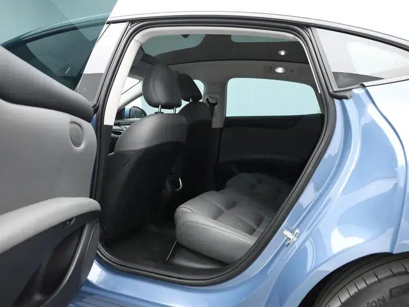 Zhiji L6 2024 Max Standard Edition 75kWh — миниатюра 18
