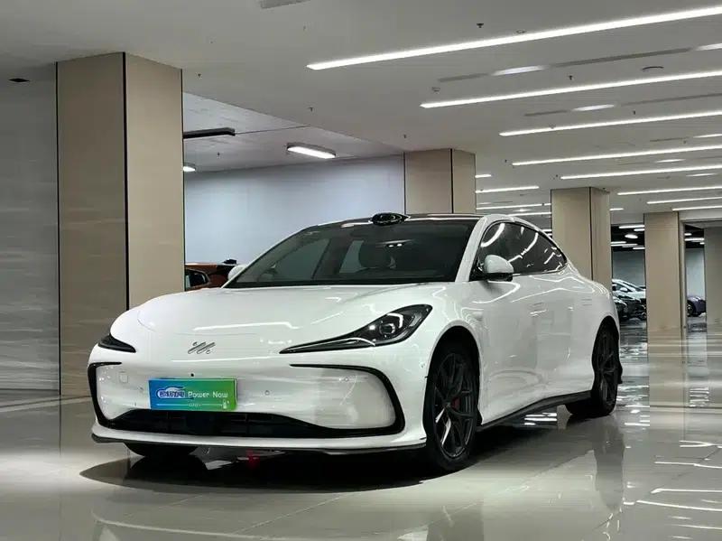 Zhiji L6 2024 Max Standard Edition 75kWh — миниатюра 1