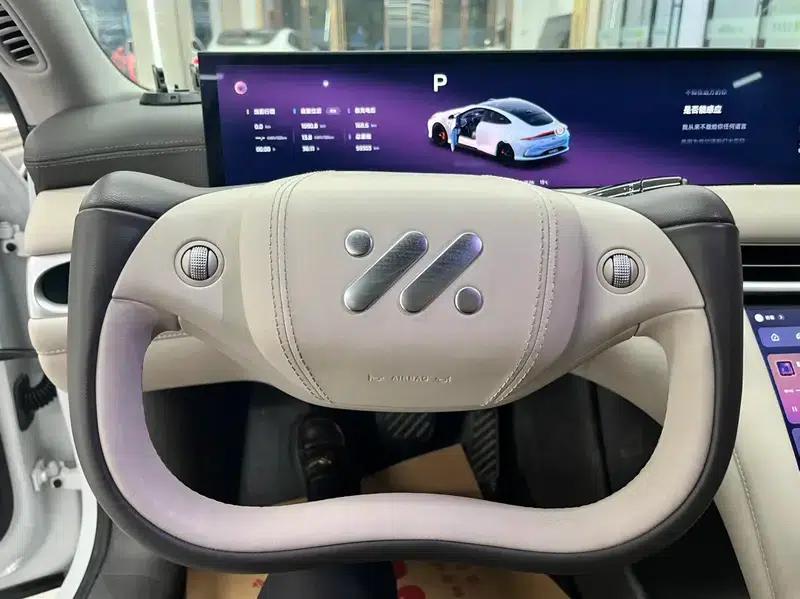Zhiji L6 2024 Max Standard Edition 75kWh — миниатюра 12