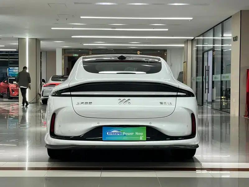 Zhiji L6 2024 Max Standard Edition 75kWh — миниатюра 5