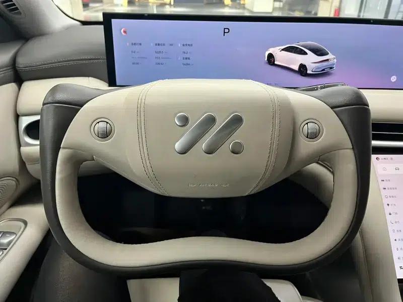 Zhiji L6 2024 Max Standard Edition 75kWh — миниатюра 12