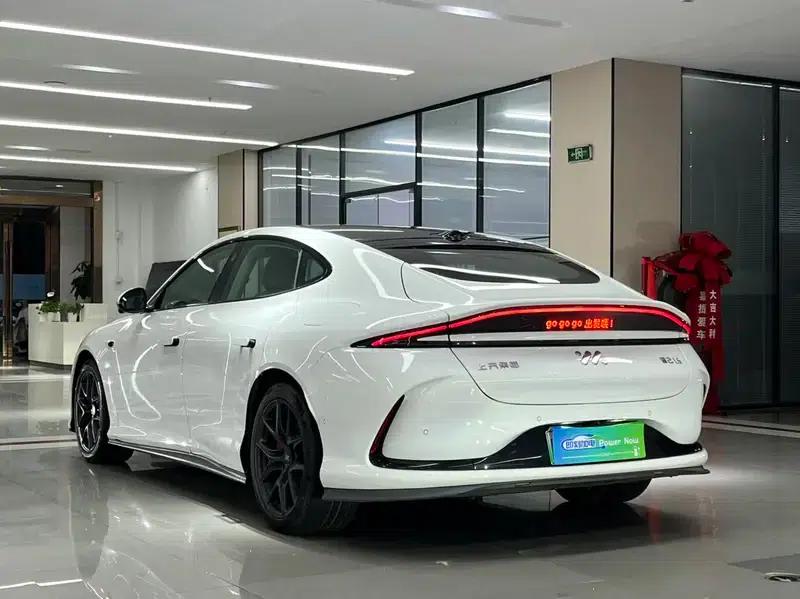Zhiji L6 2024 Max Standard Edition 75kWh — миниатюра 4