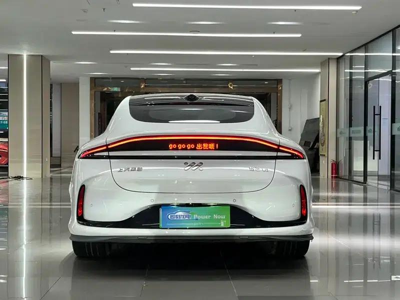Zhiji L6 2024 Max Standard Edition 75kWh — миниатюра 5