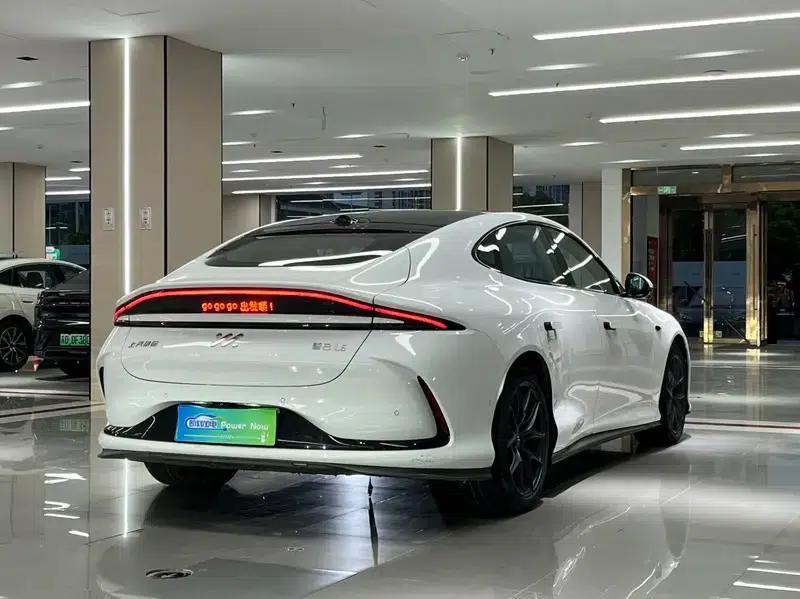 Zhiji L6 2024 Max Standard Edition 75kWh — миниатюра 6