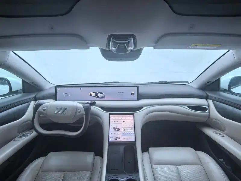 Zhiji L6 2024 Max Standard Edition 75kWh — миниатюра 14