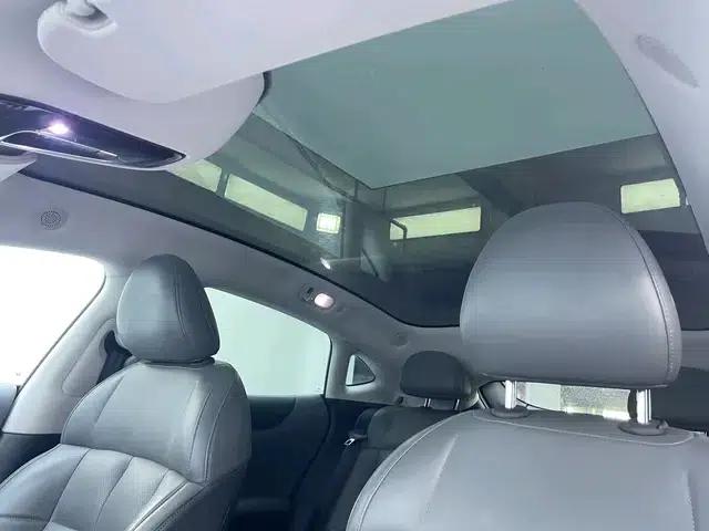 Zhiji L6 2024 Max Standard Edition 75kWh — миниатюра 19