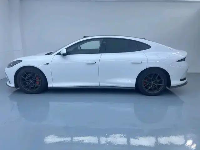 Zhiji L6 2024 Max Standard Edition 75kWh — миниатюра 4
