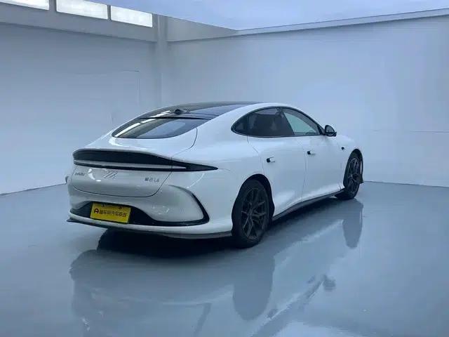 Zhiji L6 2024 Max Standard Edition 75kWh — миниатюра 7