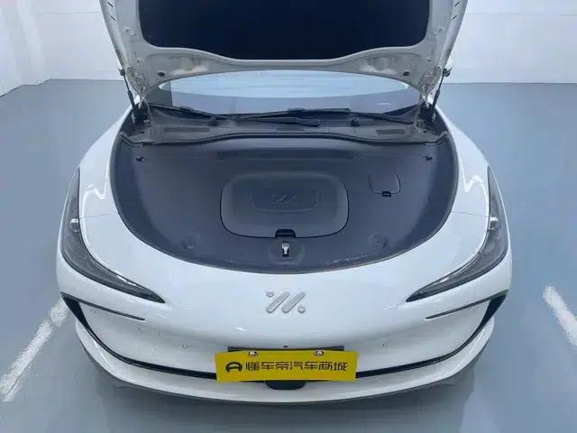 Zhiji L6 2024 Max Standard Edition 75kWh — миниатюра 10