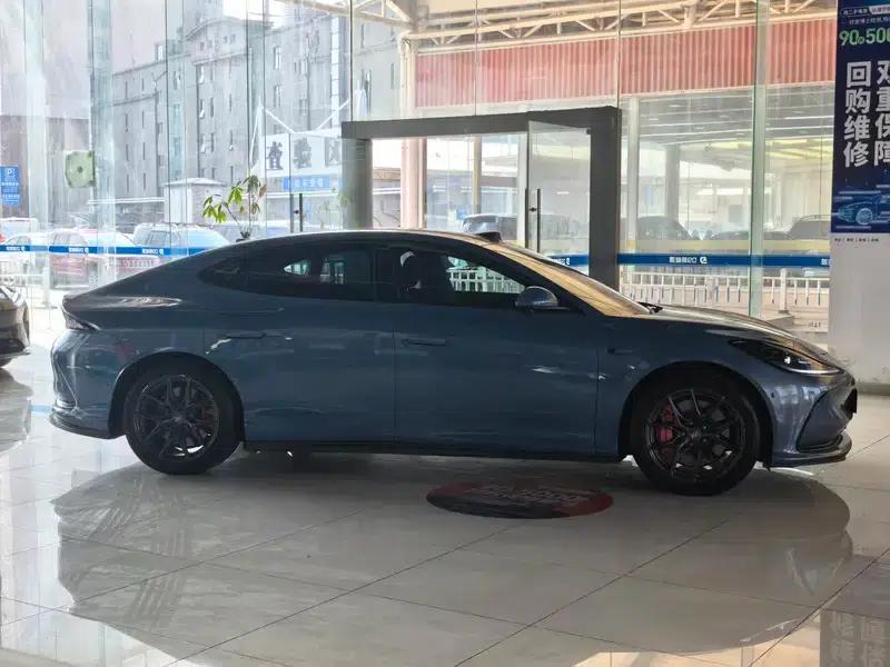 Zhiji L6 2024 Max Standard Edition 75kWh — миниатюра 7