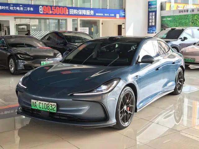 Zhiji L6 2024 Max Standard Edition 75kWh