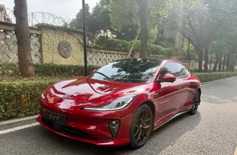 Zhiji L6 2025 Max 74kWh — миниатюра 1
