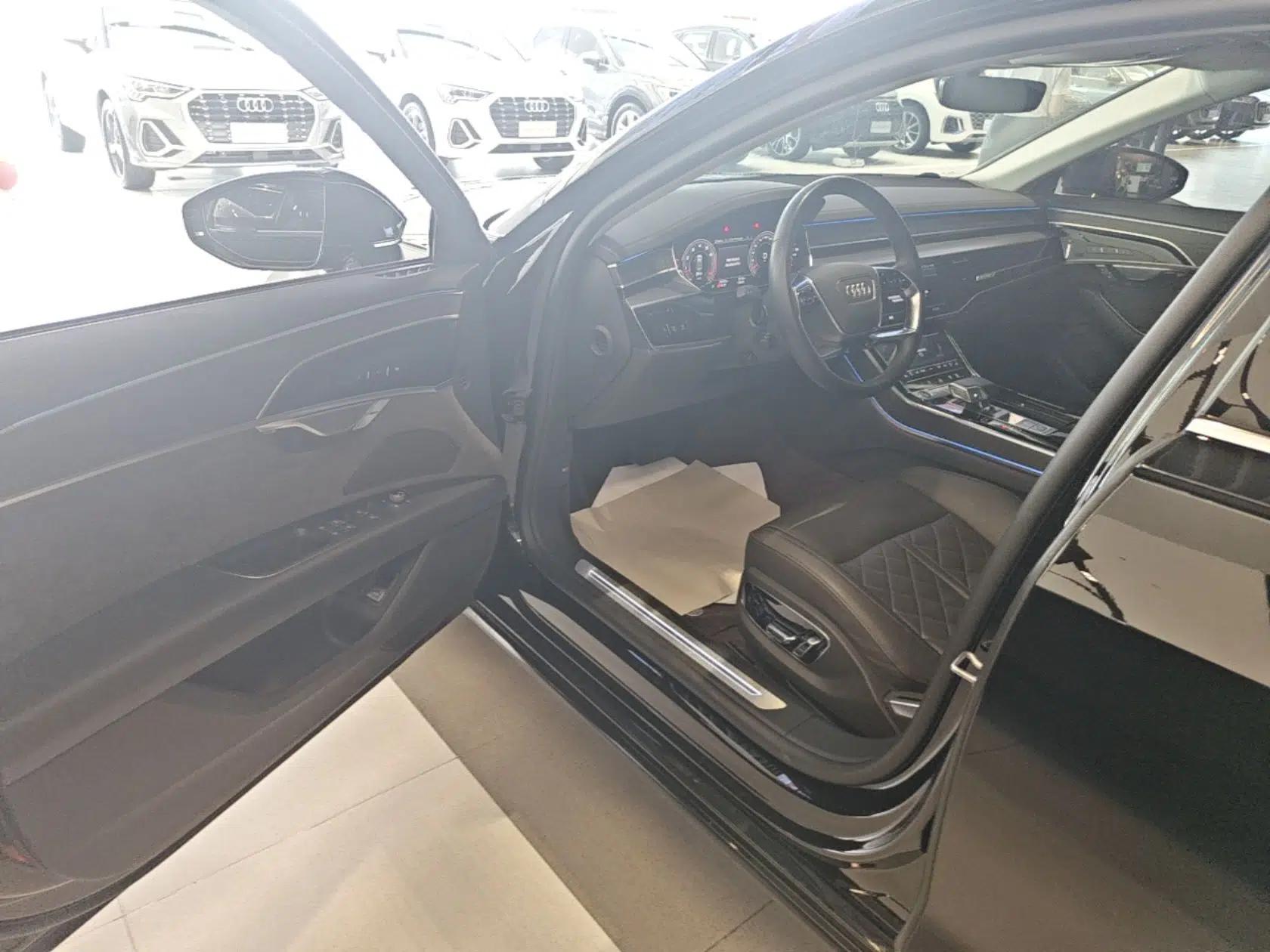 Audi A8 2022 A8L 50 TFSI quattro Comfort Edition Collector's Model — миниатюра 18