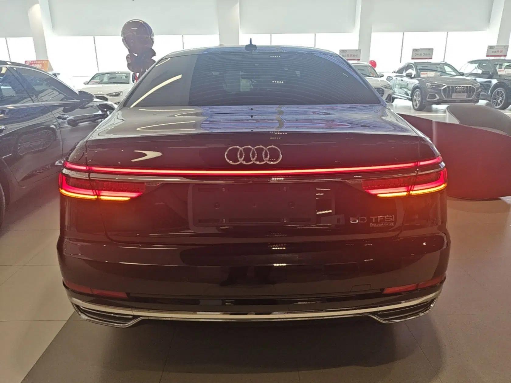 Audi A8 2022 A8L 50 TFSI quattro Comfort Edition Collector's Model — миниатюра 5