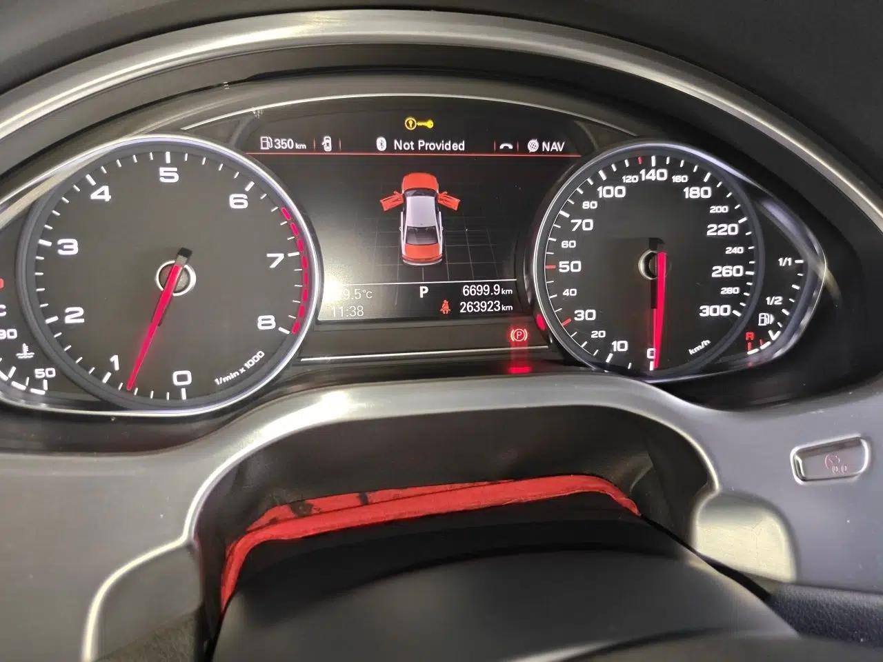 Audi A8 2014 A8L 45 TFSI quattro Luxury Model — миниатюра 12