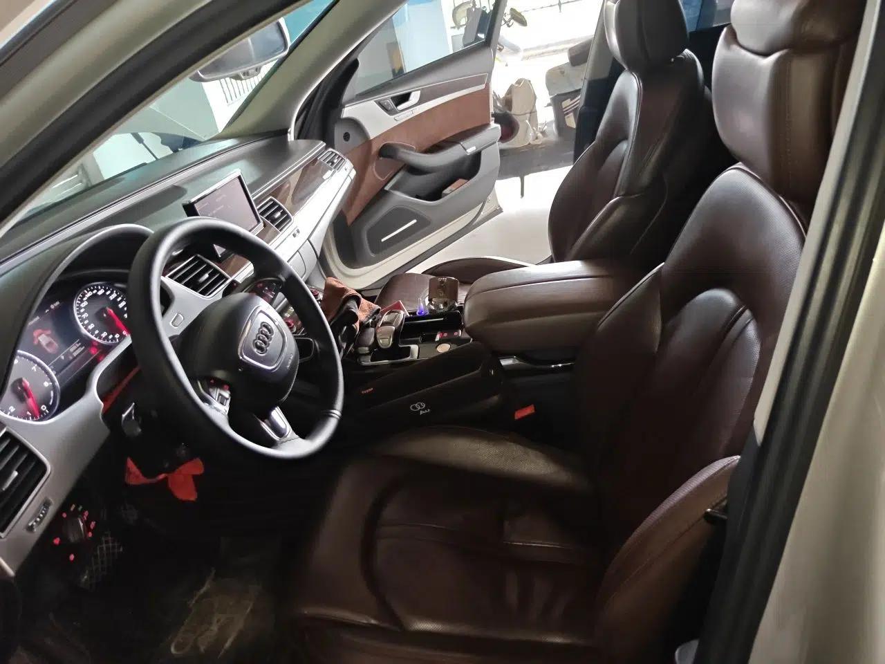 Audi A8 2014 A8L 45 TFSI quattro Luxury Model — миниатюра 15