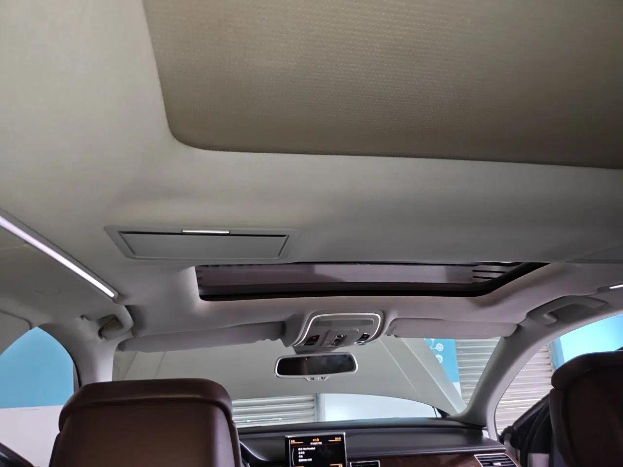 Audi A8 2014 A8L 45 TFSI quattro Luxury Model — миниатюра 18